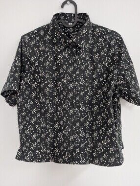 Uniqlo Button Down Shirt with Floral Print - Japan Size M (Fits like US S)